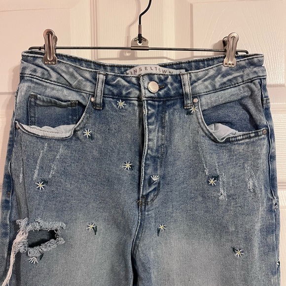 Tinseltown Floral Print Ripped Jeans, women's size 6 - Picture 3 of 4